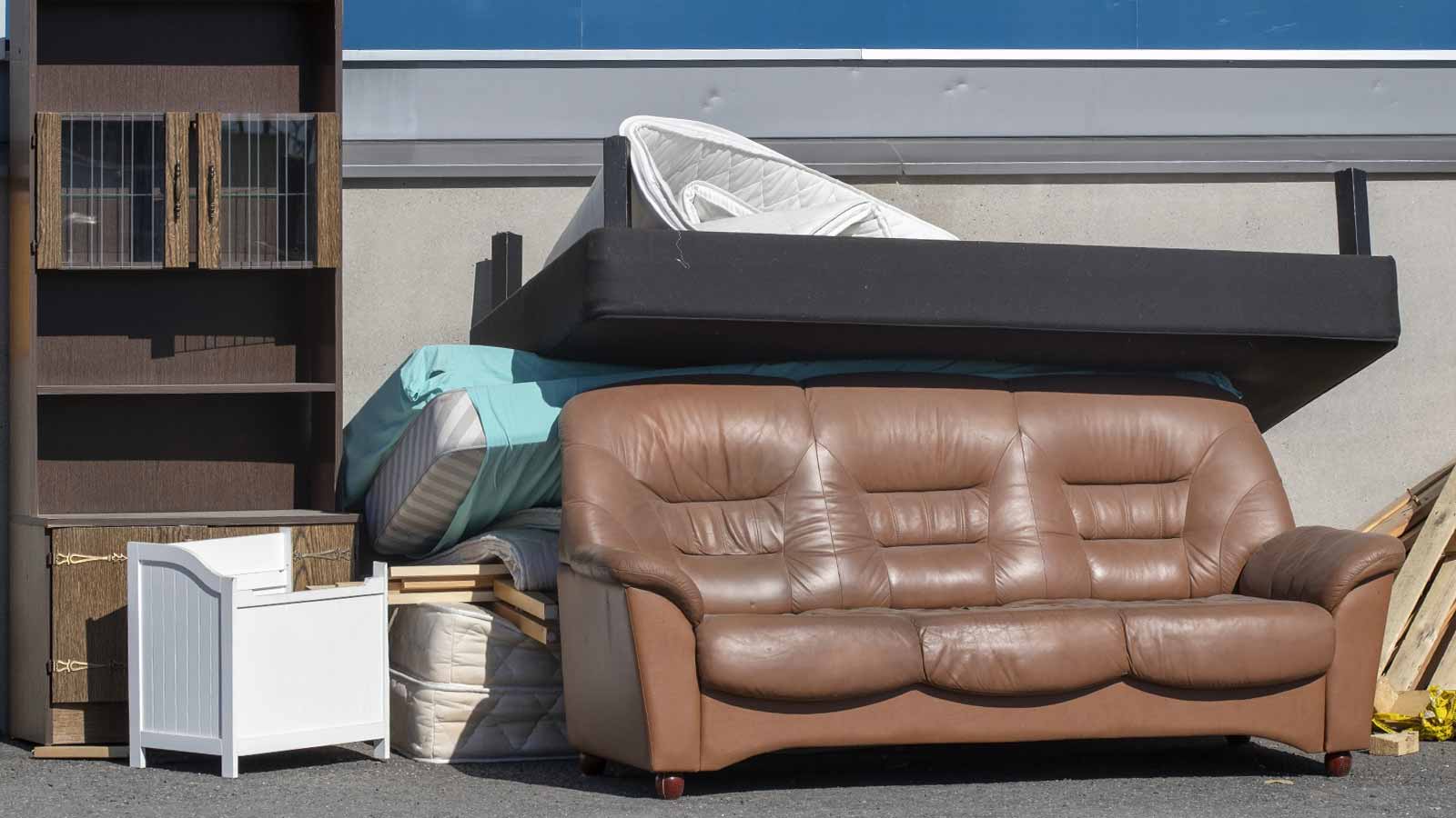 Furniture Hauling Getting Rid of Your Old Furniture Solog